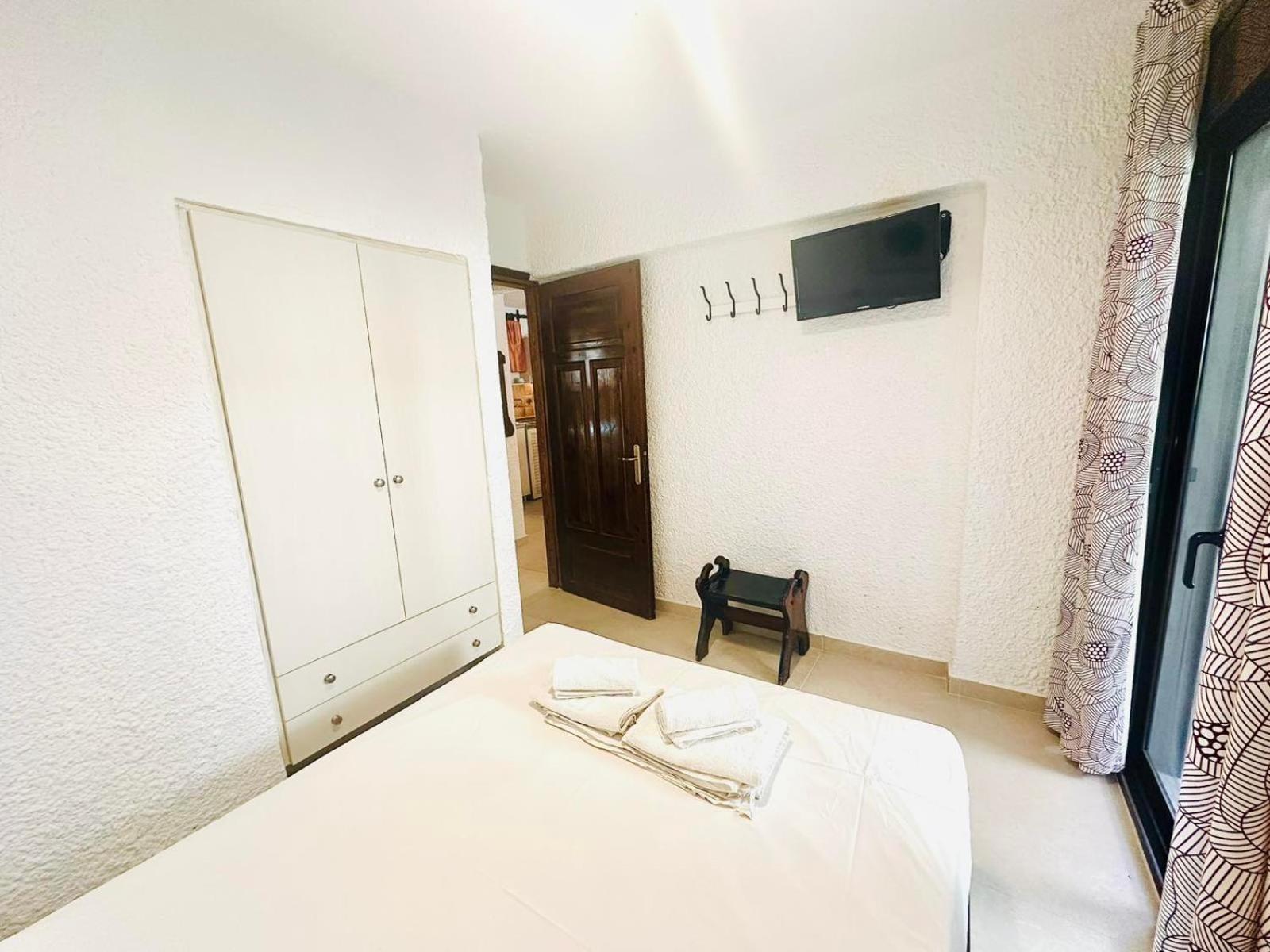Argo Apartments Nea Poteidaia Rum bild