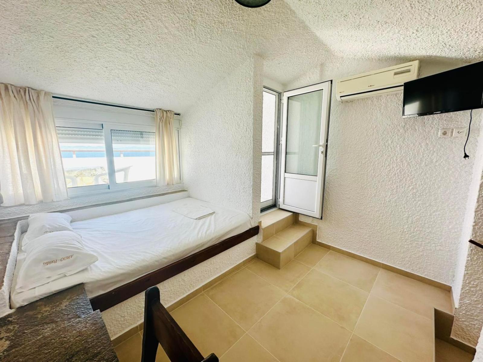 Argo Apartments Nea Poteidaia Rum bild